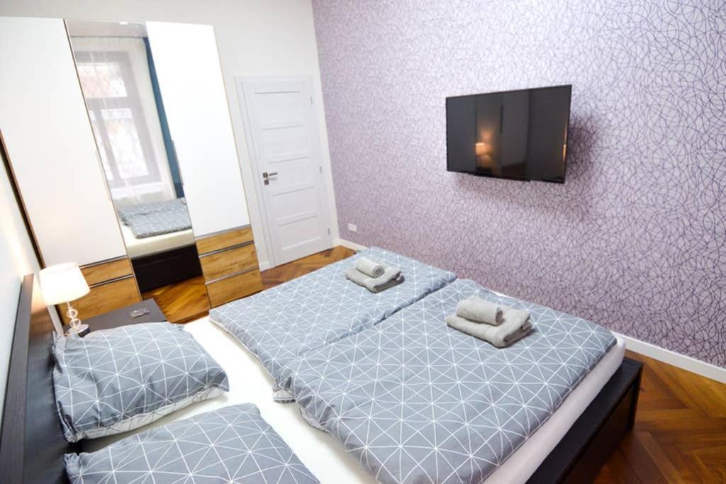 Brandly New Apartment Andel ปราก ภายนอก รูปภาพ